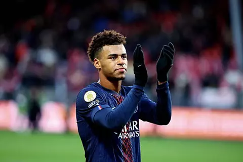 الثاني تاريخيا من باريس سان جيرمان.. دوي يحصد جائزة الفتى الذهبي 2025